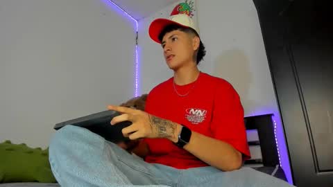 Snapshot of mateo_escobar chatting on November 2025 12:24:01 AM mateo_escobar online show from November 2025 12:24:01 AM