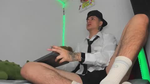 mateo_escobar online show from March 2026 09:21:01 PM