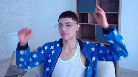 Matheo Montclair online show from October 2025 08:43:02 PM