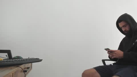 Matheus     online show from December 2024 04:17:01 PM