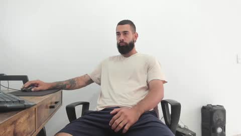 Matheus     online show from December 2024 02:11:01 PM