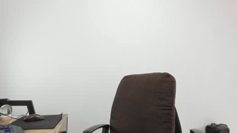 Matheus     online show from December 2024 01:06:01 PM