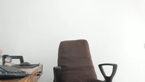 Matheus     online show from January 2025 06:57:02 PM