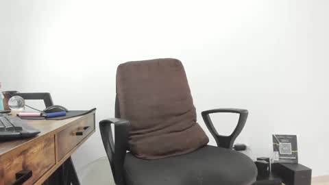 Matheus     online show from February 2025 08:21:01 PM