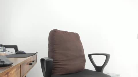 Matheus     online show from February 2025 08:11:01 PM