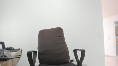 Matheus     online show from March 2025 07:36:01 PM