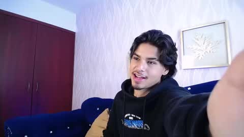 Mathew online show from December 2025 06:58:01 PM