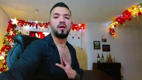 mathewhot3 online show from November 2025 05:29:01 AM