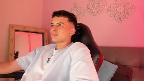 Snapshot of matheww_strong chatting on June 2026 09:20:01 PM matheww_strong online show from June 2026 09:20:01 PM