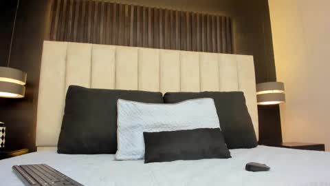 mathilda_liz online show from September 2025 12:32:02 PM