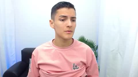 Matias online show from November 2025 01:42:02 PM