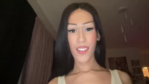 MOLLY MILLS online show from November 2025 10:10:02 PM