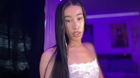 MOLLY MILLS online show from July 2026 10:23:01 PM