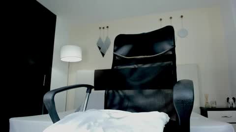 Matt online show from December 2025 05:07:02 PM