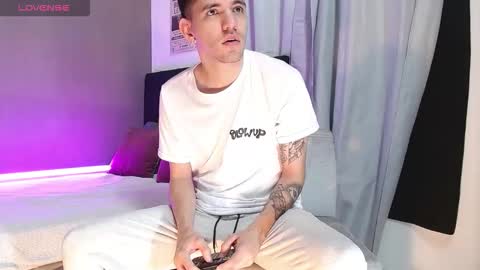 ---Matteo--- online show from November 2025 07:29:02 AM