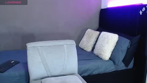 ---Matteo--- online show from April 2026 03:42:01 AM