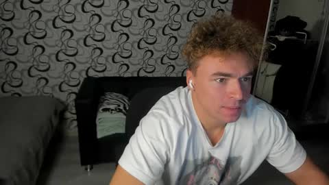 matthew_queen online show from October 2025 08:04:02 AM