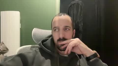 M online show from December 2025 12:07:01 AM