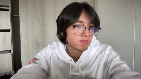 Snapshot of matti_mendez_ chatting on June 2026 07:42:01 PM Matti Mendez online show from June 2026 07:42:01 PM
