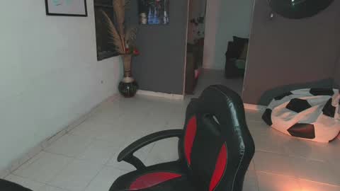 mattias     online show from January 2025 02:49:02 AM