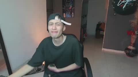 mattias     online show from February 2025 11:51:01 AM