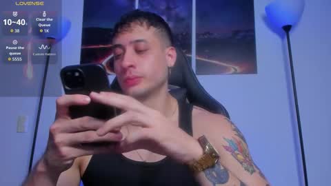 mattsaill_ online show from December 2025 12:07:02 AM