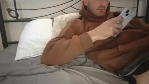 Snapshot of mattsroom123 chatting on January 2026 07:39:01 PM mattsroom123 online show from January 2026 07:39:01 PM