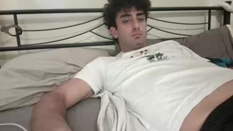 Snapshot of mattsroom123 chatting on April 2026 12:22:02 AM mattsroom123 online show from April 2026 12:22:02 AM