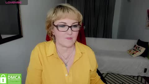 Snapshot of mature_blonde7 chatting on December 2024 03:57:01 PM Lana online show from December 2024 03:57:01 PM