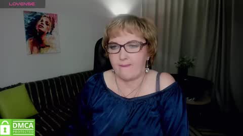 Snapshot of mature_blonde7 chatting on January 2025 03:49:01 PM Lana online show from January 2025 03:49:01 PM