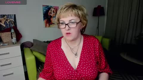 Snapshot of mature_blonde7 chatting on January 2025 06:07:01 PM Lana online show from January 2025 06:07:01 PM