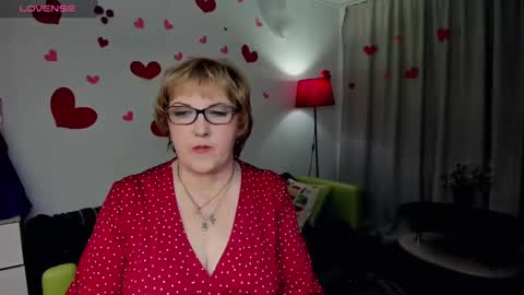Snapshot of mature_blonde7 chatting on February 2025 06:51:01 PM Lana online show from February 2025 06:51:01 PM