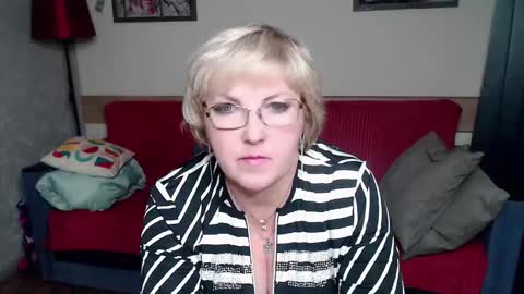 Snapshot of mature_blonde7 chatting on September 2025 08:24:01 AM Lana online show from September 2025 08:24:01 AM