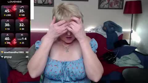 Lana online show from December 2025 01:07:01 PM