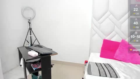 Snapshot of mature_hard_ chatting on March 2025 12:15:01 AM ISABEL online show from March 2025 12:15:01 AM