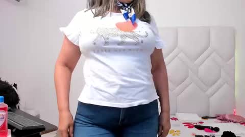 Snapshot of mature_hard_ chatting on October 2025 08:59:01 PM ISABEL online show from October 2025 08:59:01 PM
