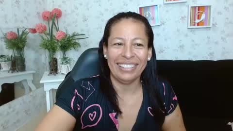 Snapshot of mature_martina_ chatting on January 2025 10:43:01 AM Martina online show from January 2025 10:43:01 AM