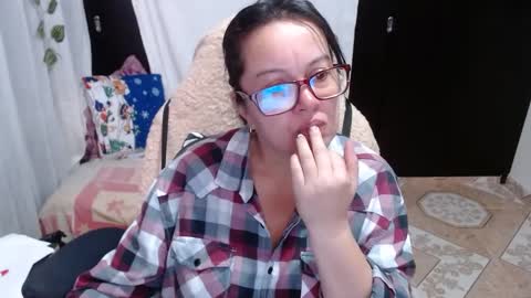 Snapshot of mature_wolf chatting on December 2024 12:49:01 PM Sonia online show from December 2024 12:49:01 PM