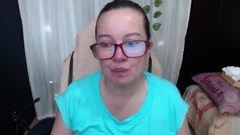 Snapshot of mature_wolf chatting on January 2025 09:03:01 PM Sonia online show from January 2025 09:03:01 PM