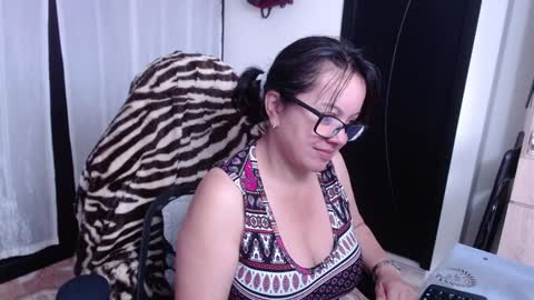 Snapshot of mature_wolf chatting on February 2025 03:31:02 PM Sonia online show from February 2025 03:31:02 PM