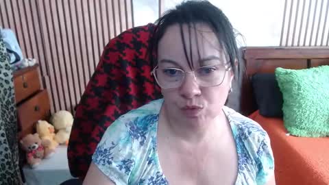 Snapshot of mature_wolf chatting on October 2025 09:45:02 PM Sonia online show from October 2025 09:45:02 PM