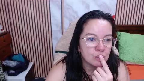 Snapshot of mature_wolf chatting on October 2025 10:54:02 PM Sonia online show from October 2025 10:54:02 PM
