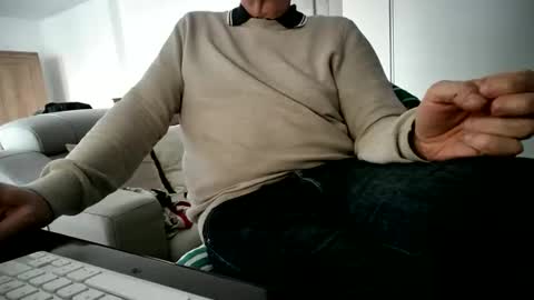 maturehotman online show from March 2026 05:40:02 PM