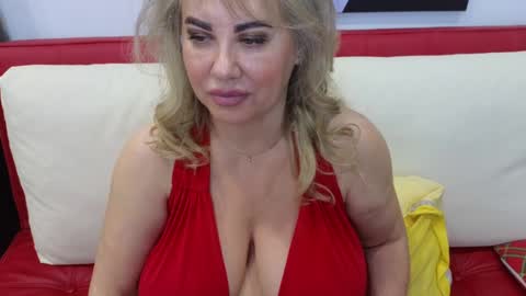 Snapshot of matureofkind chatting on January 2025 08:20:02 AM Helen tits size 85F online show from January 2025 08:20:02 AM