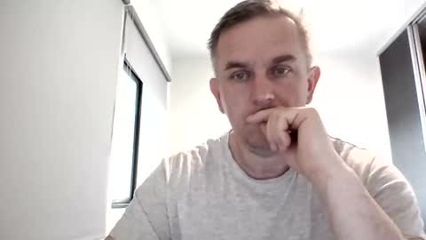 matureontheedge online show from May 2026 07:02:02 AM