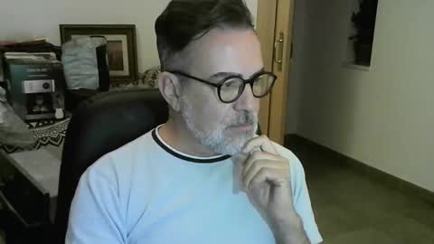 Snapshot of matxexo chatting on November 2025 07:06:01 PM matxexo online show from November 2025 07:06:01 PM