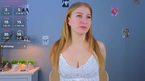 maureencoombs online show from October 2025 04:48:02 AM