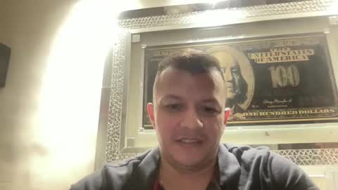 Snapshot of maurodcali chatting on February 2025 02:21:01 PM maurodcali online show from February 2025 02:21:01 PM