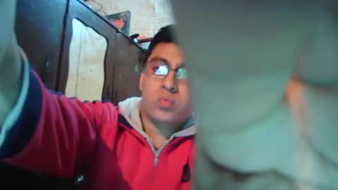 Mauro online show from February 2025 07:40:01 AM