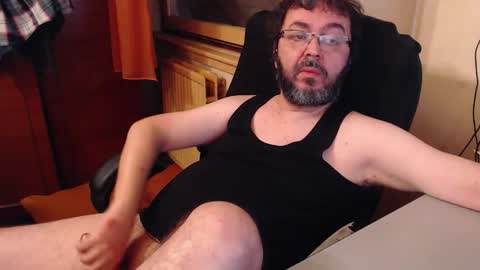 Max online show from November 2025 02:44:01 PM